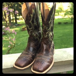 Men's Ariat Heritage boots
