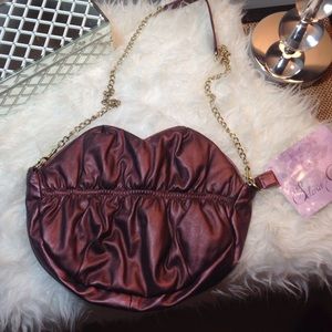 Selena Gomez Kiss Purse