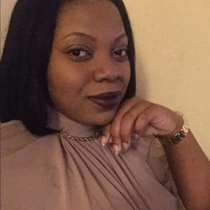 Meet your Posher, Renee