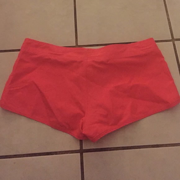 Brand New Coral Board shorts😎 - Picture 3 of 3