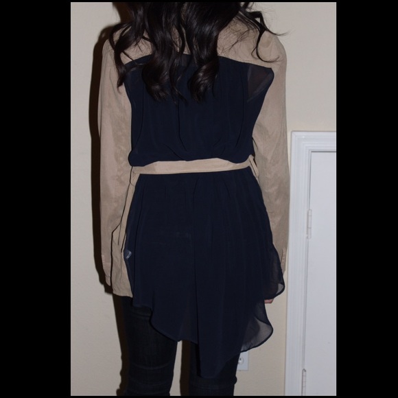 Camel suede trench coat - Picture 3 of 3