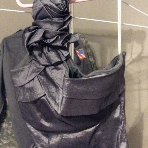 Dress - Picture 2 of 3