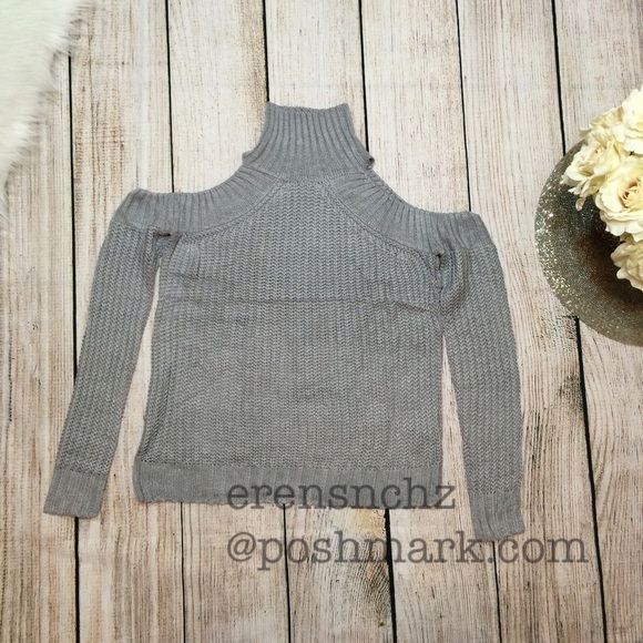Gray Shoulder Cut Out Sweater - Picture 2 of 4