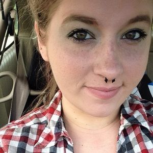 Meet your Posher, Eliza