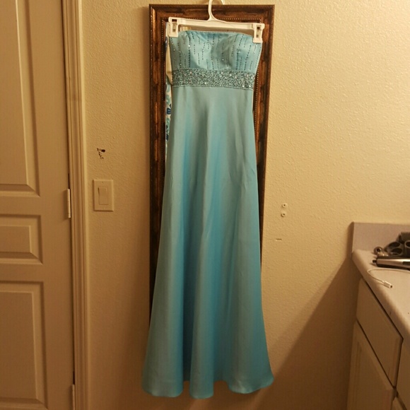 Cache formal gown OBO