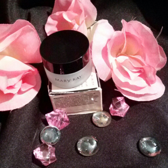 Mary Kay Eye Soothing Eye Gel