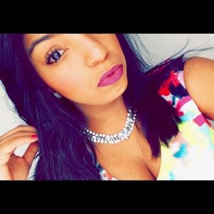 Meet your Posher, Johana !!!