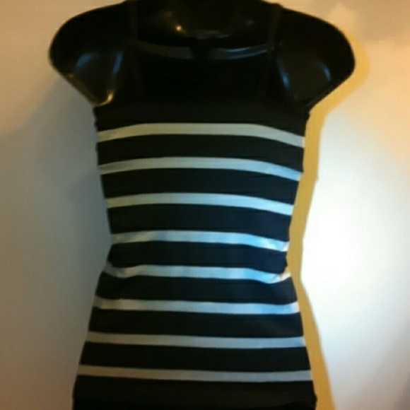 Black & Silver Top - Picture 2 of 4