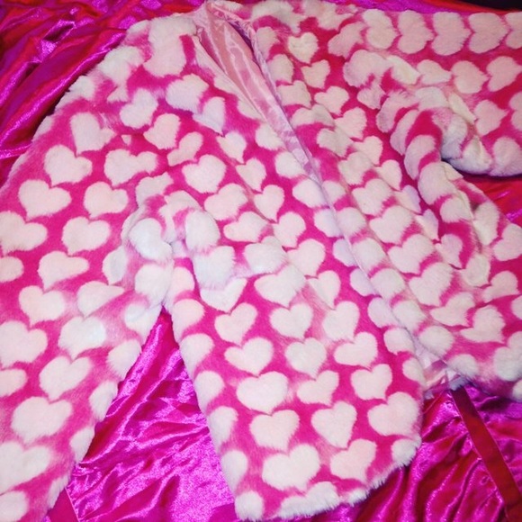💘SOLD💘 pink faux fur coat