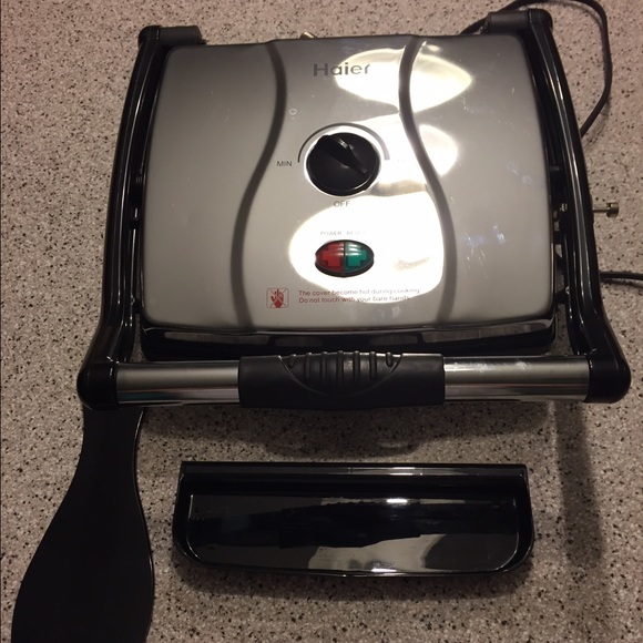 Haier panini grill in new condition!!