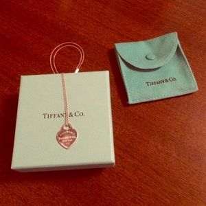 TIFFANY & Co stamped return to Tiffanys necklace