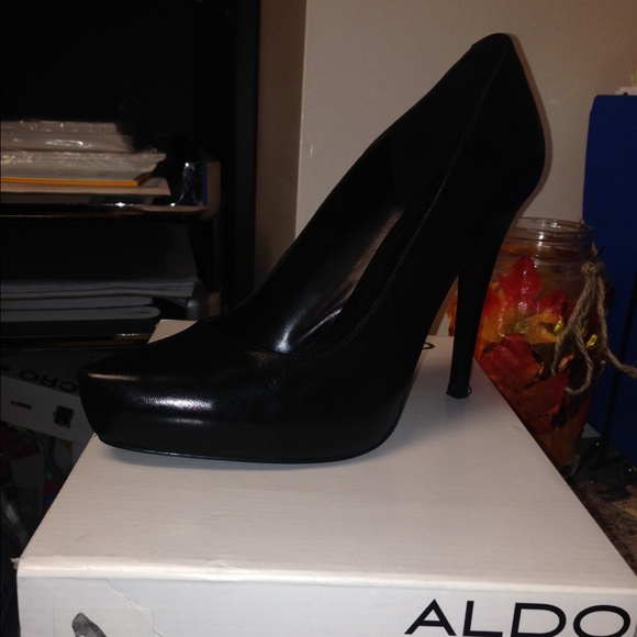 Brand new Aldo heels