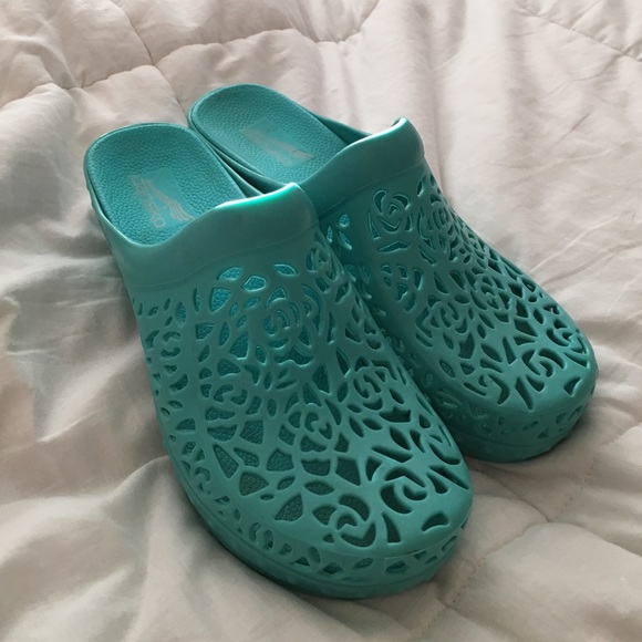 Teal dansko pippa clog