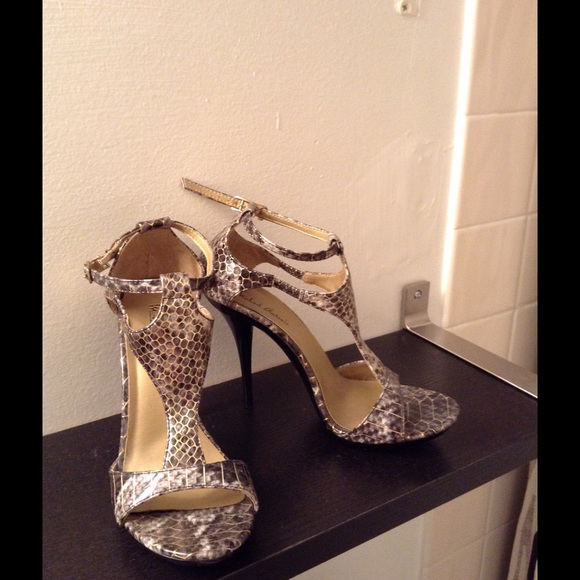 Michael Antonio snakeskin stiletto heels shoes