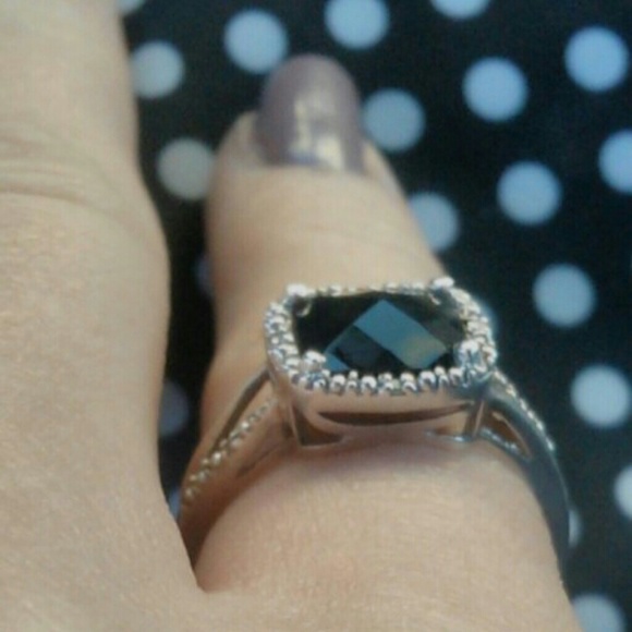 Sold in Bundle coachpotat!Classic black onyx ring - Picture 3 of 3