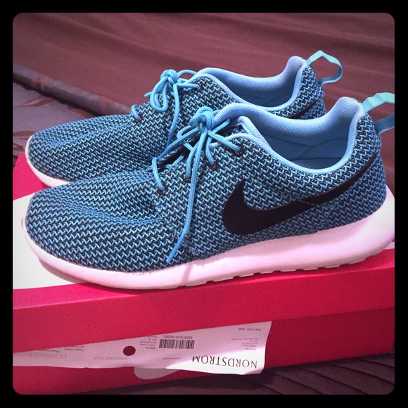 Women's Nike Roshe.