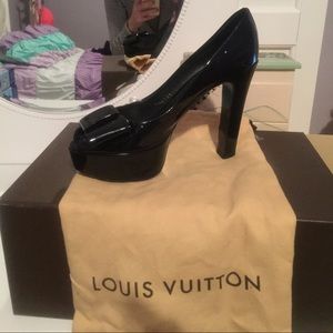 Louis Vuitton Black patent leather platform heels