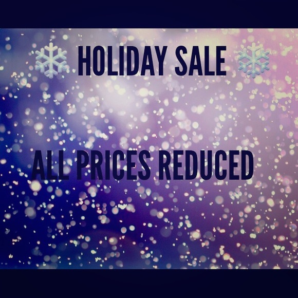 ❄️HOLIDAY SALE❄️ - Picture 1 of 1