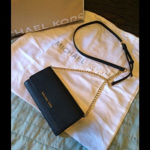 Michael Kors Jet Set Wallet On Chain Black