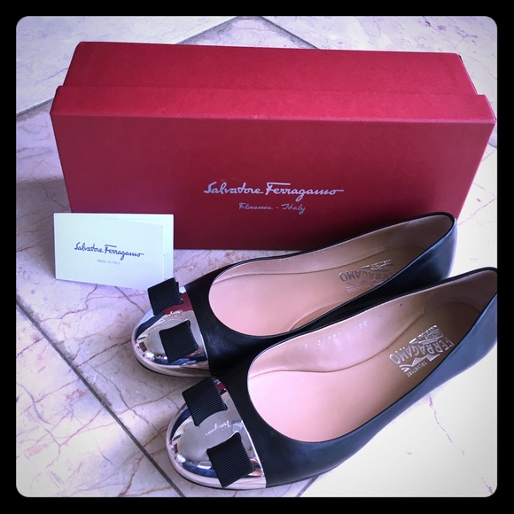 Brand new authentic ferragamo flats