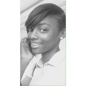 Meet your Posher, Nessa