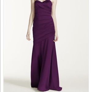 🎉 HP 2/3🎉Strapless stretch satin dress (plum)