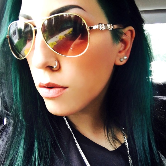 Meet The Posher - Picture 2 of 4