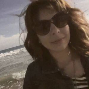 Meet your Posher, Valeria