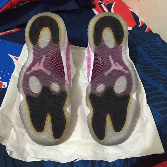 Snake skin 11s pink 6.5