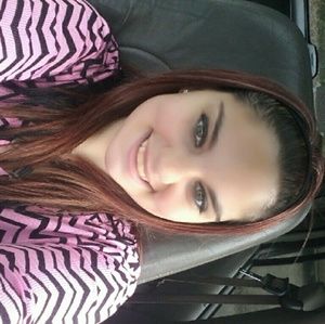 Meet your Posher, Kayla