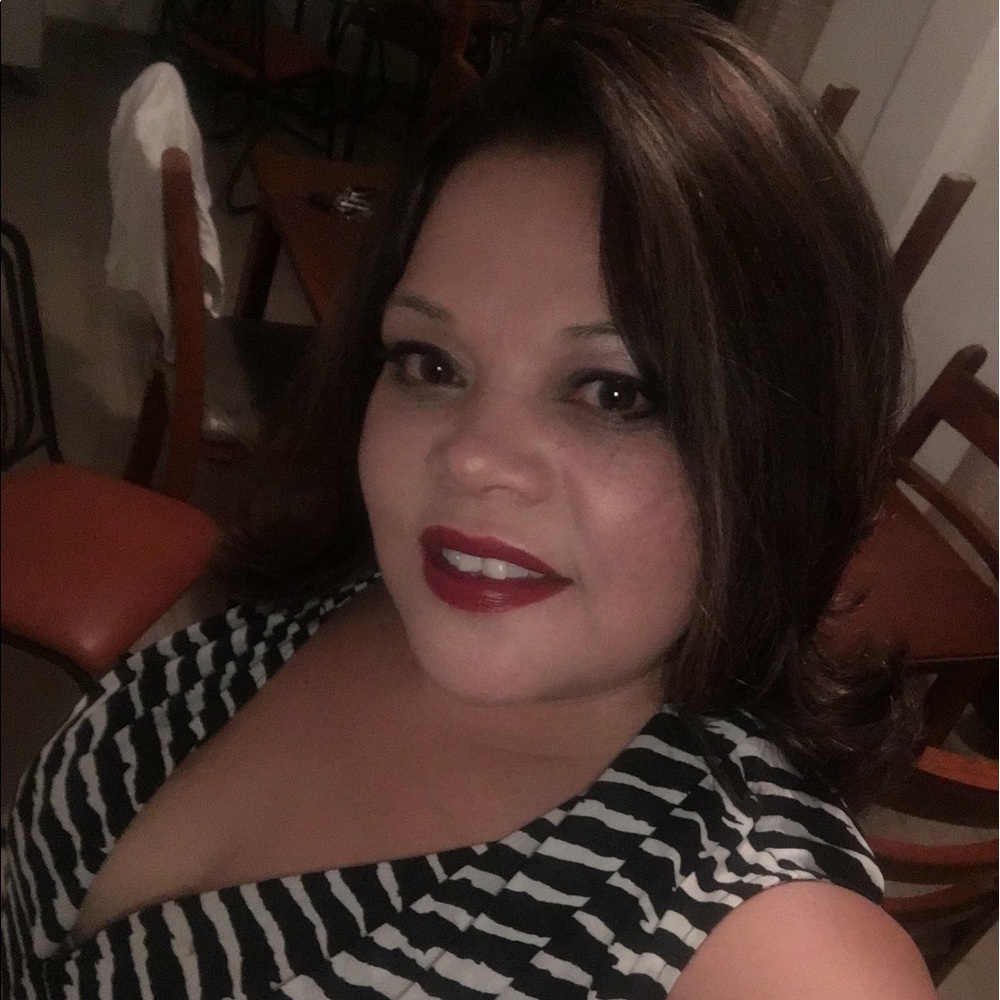 Meet your Posher, Ramona