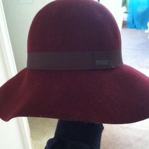Wool roxy hat