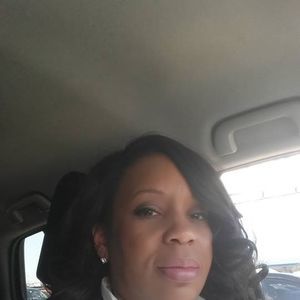 Meet your Posher, Yvette