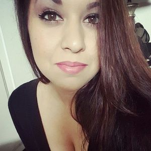 Meet your Posher, Angelica