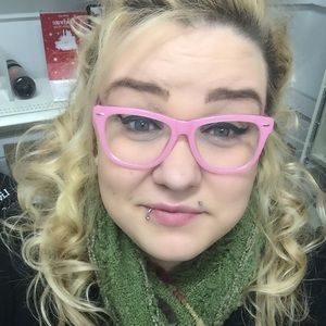 Meet your Posher, Jackie