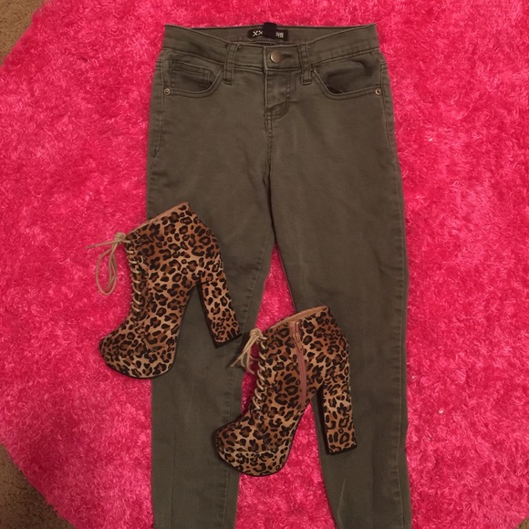 Forever 21 Denim - Olive green skinnies