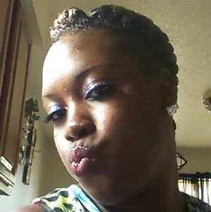 Meet your Posher, Shalita