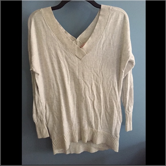 VS sweater