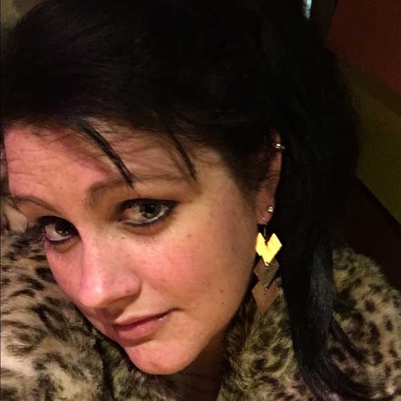 Meet your Posher, Leah