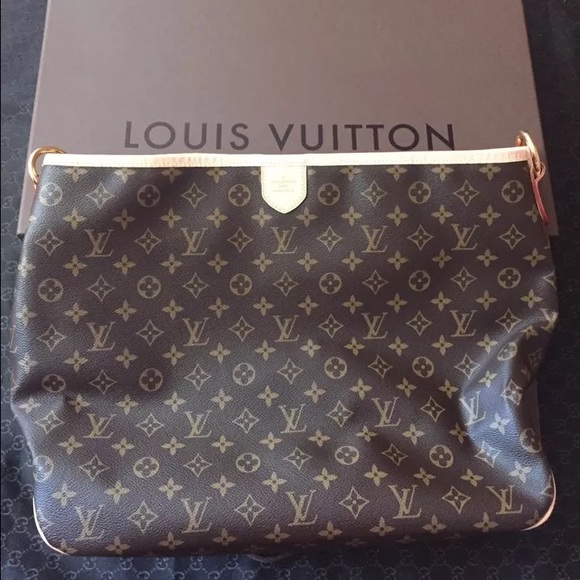 *SOLD! *Authentic Louis Vuitton Delightful MM