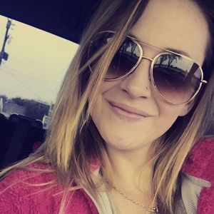 Meet your Posher, Kaleigh