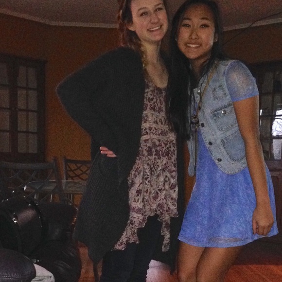 Meet your Posher! - Picture 2 of 4