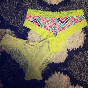 VS extra low rise cheekster & hipster