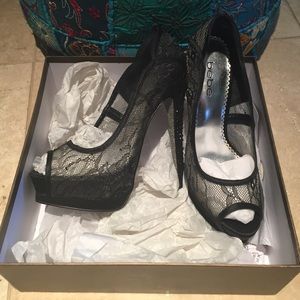 👠Bebe Peep Toe 👠