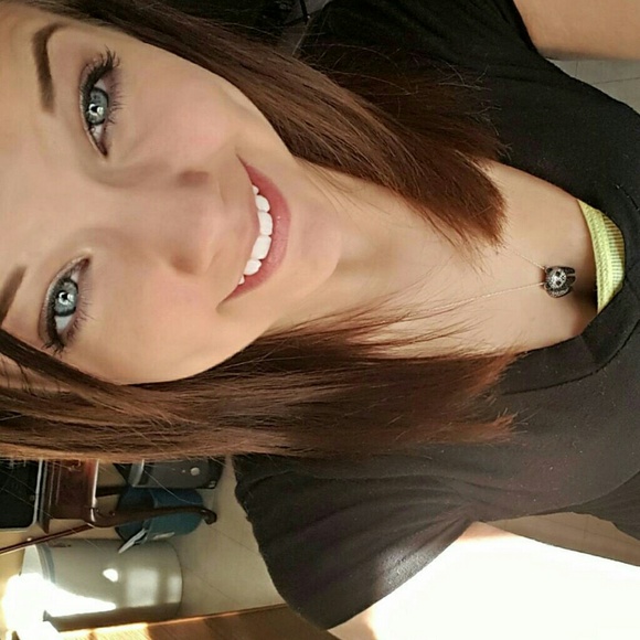 Meet your Posher, Breanna