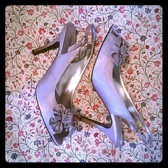 Lulu Townsend Pearl Gray Satin Jeweled Pumps