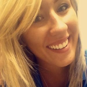 Meet your Posher, Caitlin