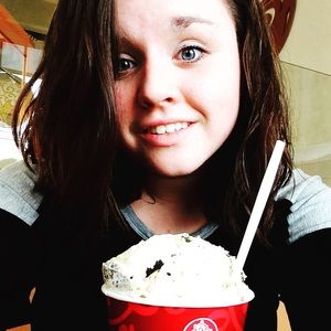 Meet your Posher, Christy