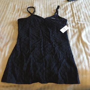 Express lace tank with built-in shelf bra