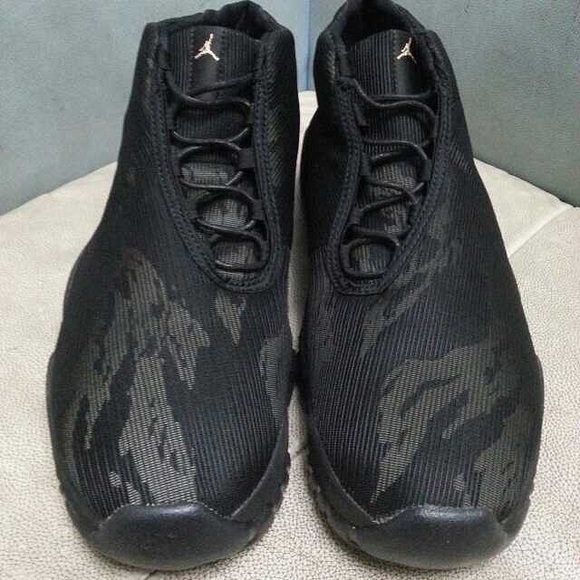 Jordan Shoes - MAKE ME AN OFFER!
